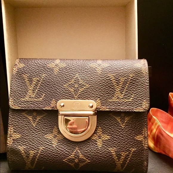 Meet your Posher, Lana - Picture 5 of 8